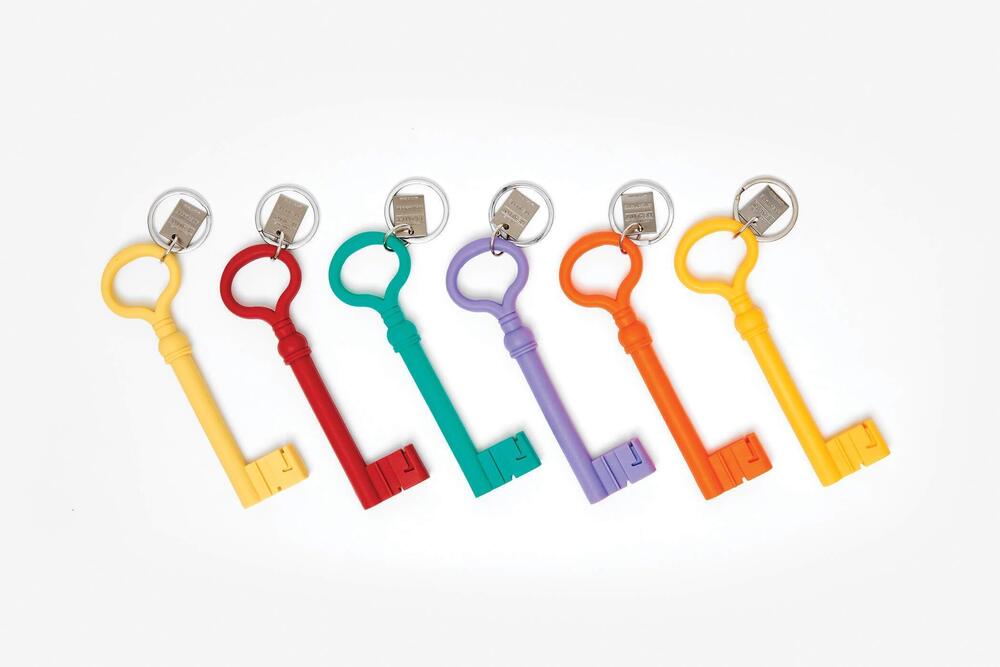 2076 Key Keychain Lavender - Picture 4 of 6